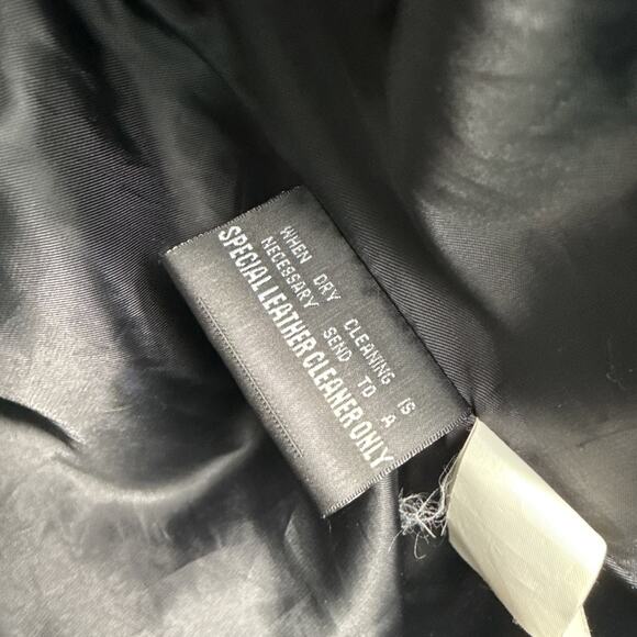 Y2K Wilsons Black Leather Jacket Women's Size Small Button Front Short Length - Picture 10 of 11
